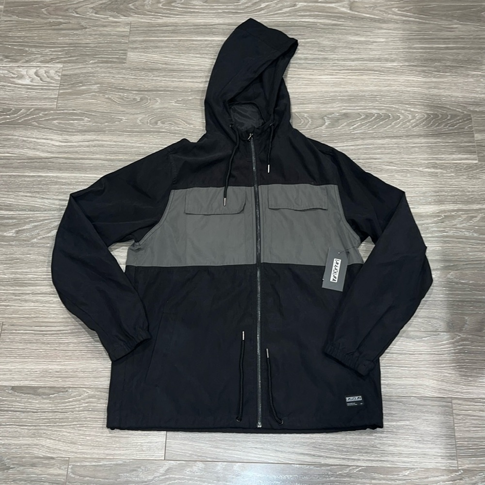 Ezekiel lightweight windbreaker. Size L. NWT